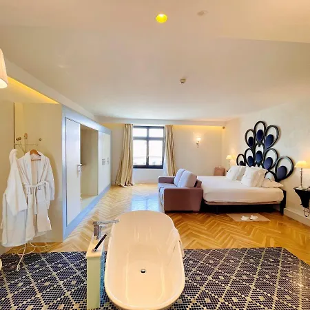 Palacio De 5 G.l Hotel