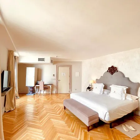 Hotel Palacio De 5 G.l Úbeda