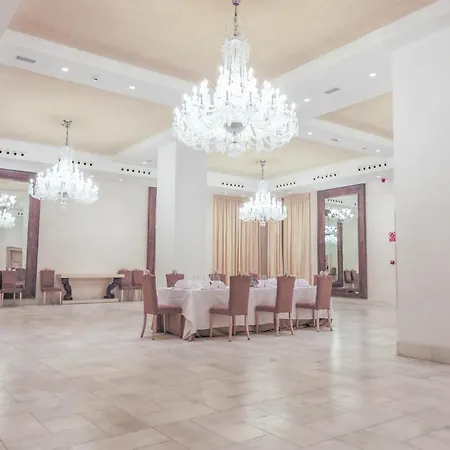 Palacio De 5 G.l Hotel