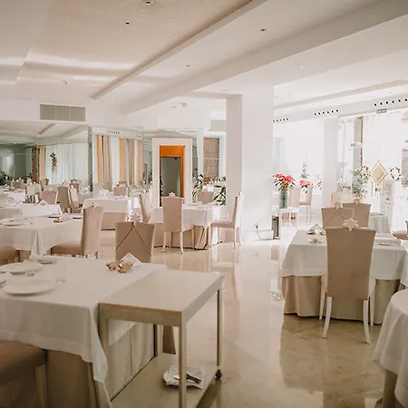 Palacio De 5 G.l Hotel